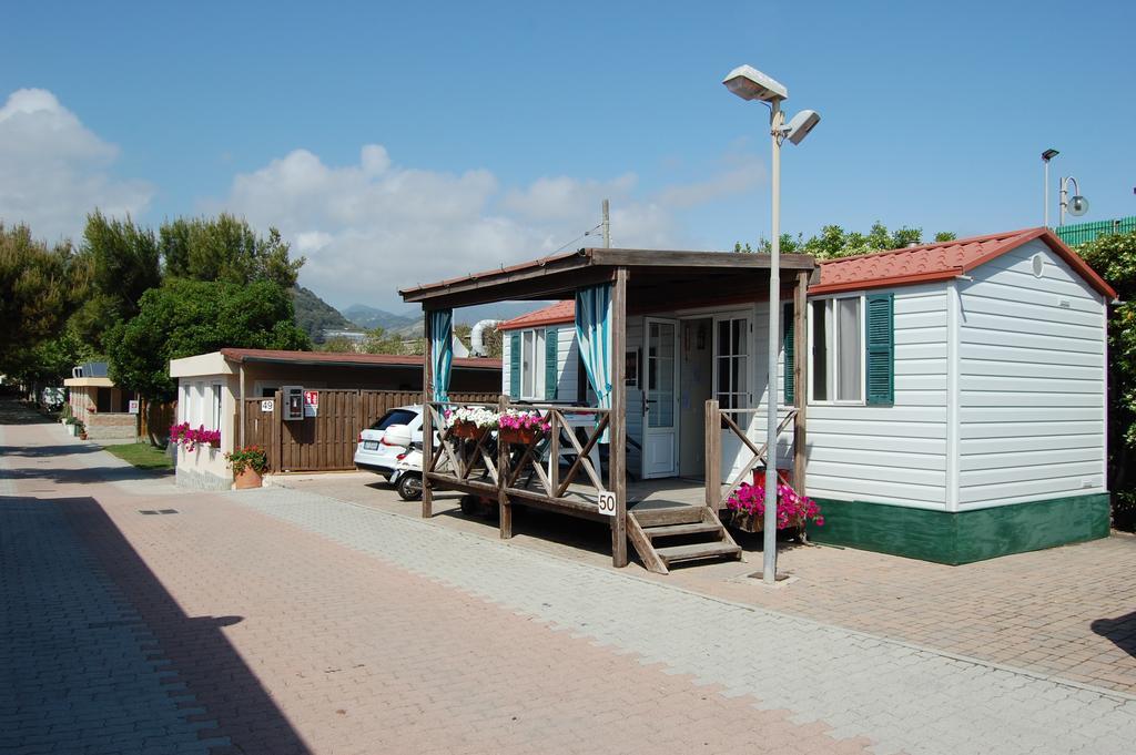 Camping Vallecrosia Ngoại thất bức ảnh